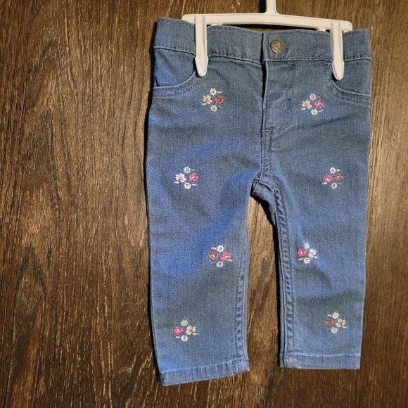 Carters 2 pc jeans and top - Picture 2 of 3